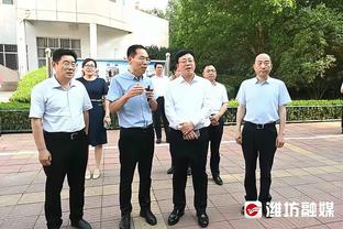 有你啥事儿！字母哥炸裂补扣 字母哥哥场下露出凶狠表情？